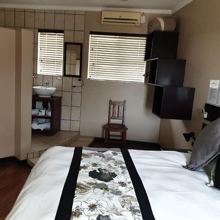 Tsessebe Guesthouse Bloemfontein Zewnętrze zdjęcie