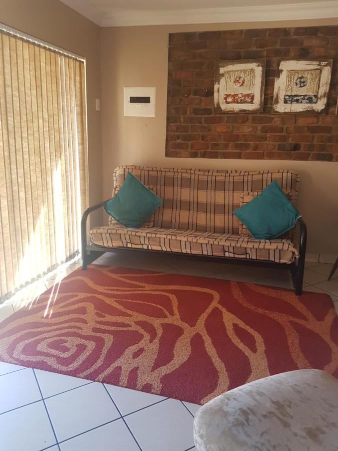 Tsessebe Guesthouse Bloemfontein Zewnętrze zdjęcie